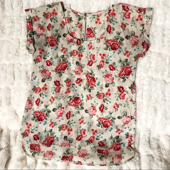 Tops - Rose Back Zip Blouse!